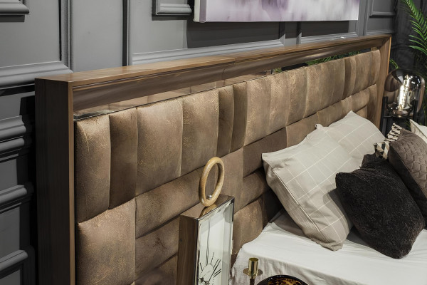 Mobilier d'hôtel recouvert de brun 4 pièces