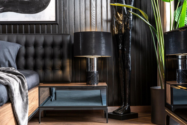 Table de nuit luxueuse avec portes en verre marron