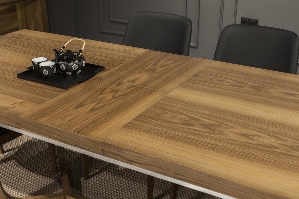 Table à manger en bois de luxe moderne et pratique