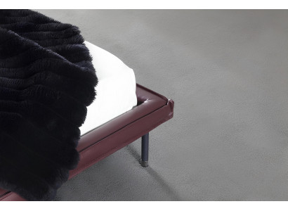 Ensemble de vitrine parfaite pour la chambre à coucher, avec lit et tables de nuit, 4 pièces