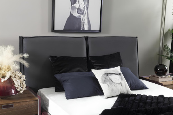 Ensemble de vitrine parfaite pour la chambre à coucher, avec lit et tables de nuit, 4 pièces