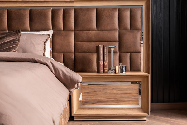 Ensemble de meubles de chambre à coucher avec lit + tables de nuit luxueuses en brun