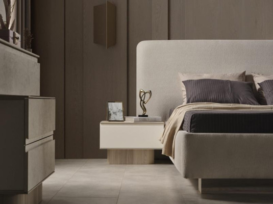 Table de nuit avec étagère