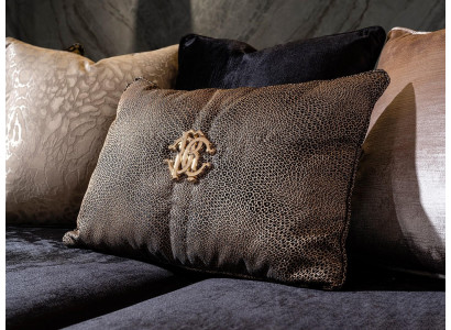 Canapé trois places avec coussins de paysages pour salon 230cm