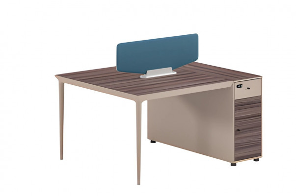 Bureau avec des panneaux de séparation attrayants en beige et brun, avec tiroirs et verrouillage bleu