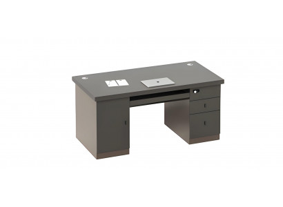 Bureau moderne noir et gris avec espace de rangement et gestion des câbles