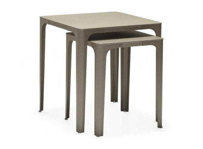 Table en bois moderne et élégant beige