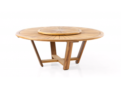 Table à manger minimaliste qui crée du hygge