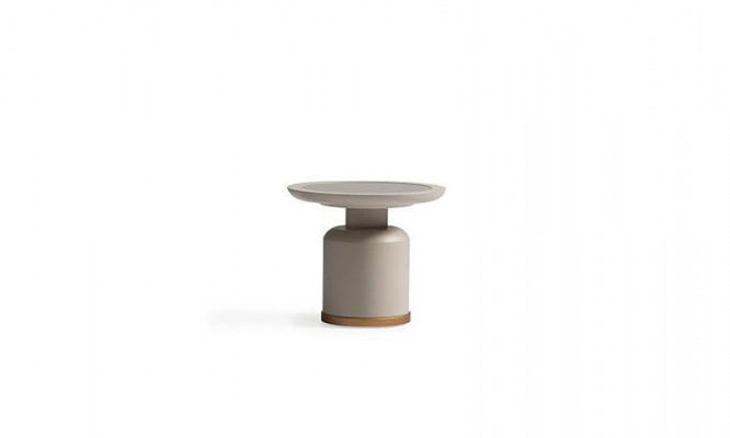 Table basse en métal beige pour un salon complet
