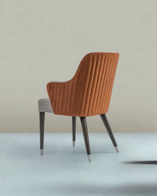 Chaise de luxe avec accoudoirs Siège rembourré gris Mobilier de salle à manger moderne Designer