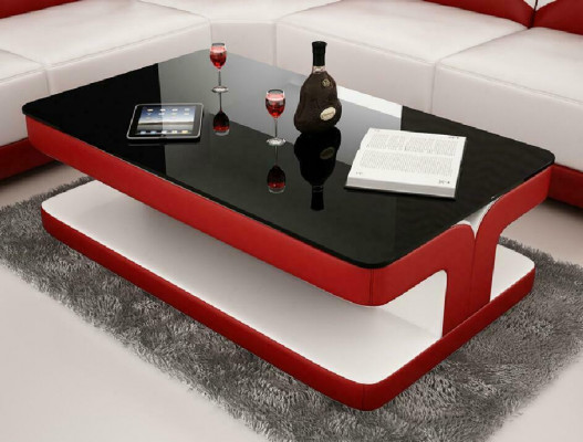 Table basse design en cuir pour salon avec canapé en verre, rembourrage.