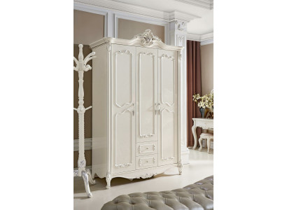 Armoire en bois massif de style rococo, Armoire antique de chambre baroque neuve.