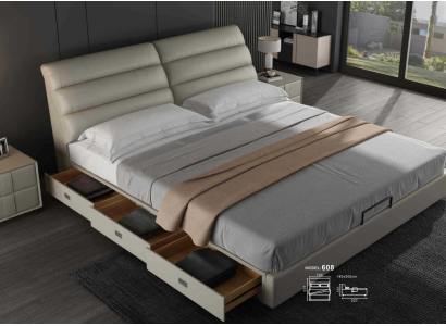 Lit double luxueux design classique avec rembourrage pour chambre d'hôtel.
