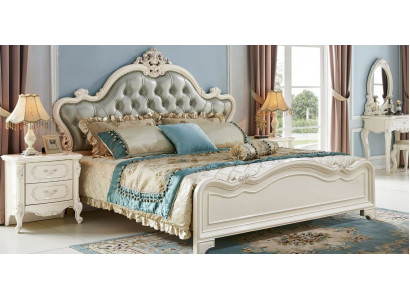 Ensemble de chambre classique 3 pièces. Lit double Classic s Table de chevet en bois massif
