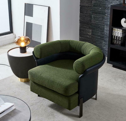 Siège de luxe en tissu pour fauteuil de club de salon de détente design.