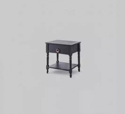 Table de chevet moderne en bois gris dans la chambre à coucher, conceptions de consoles de nuit.