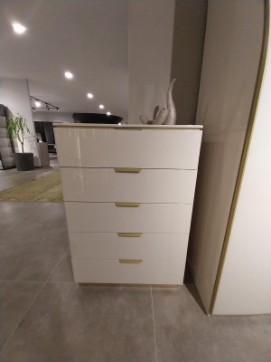 Meuble de chambre à coucher de luxe Design Commode avec 4 tiroirs Cabinet en bois Bois neuf