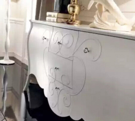 Ensemble de salle à manger 8 pièces. Table à manger 4 chaises Buffet Miroir Suite Blanc