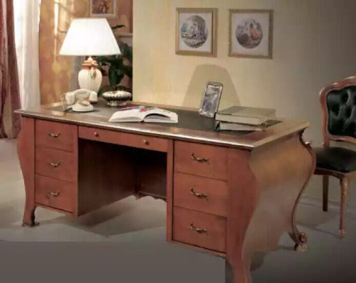 Ensemble de bureau marron de luxe, bureau vitrine, fauteuil pivotant classique en 3 pièces.