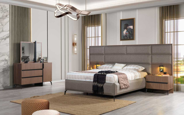 Chambre marron Mobilier en bois Textile Lit Tables de chevet Commode Armoire