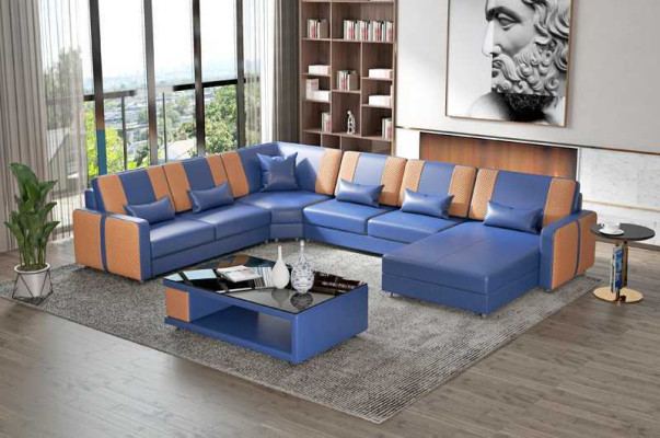 Grand canapé d'angle en cuir gris en forme de U pour un grand salon moderne.