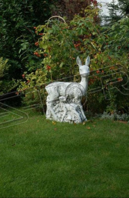 Statue de cerf décoratif de jardin en sculpture figures sculptures figure de designer
