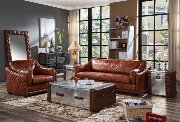 Canapé Chesterfield 3 places en cuir vintage brun dans le style des meubles Chesterfield. Trois places.