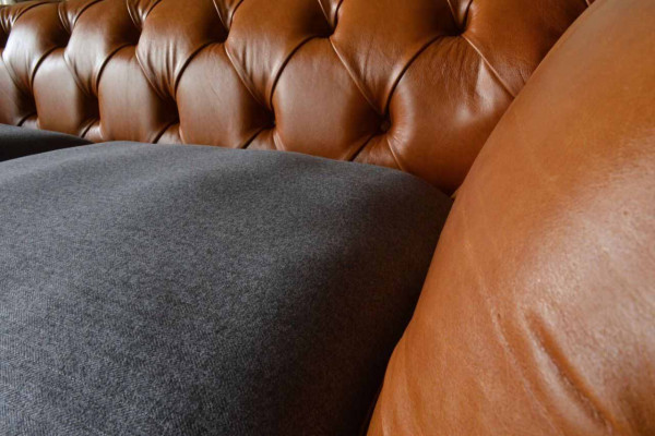 Luxueux canapé en faux cuir de design Chesterfield 3 places avec trois sièges