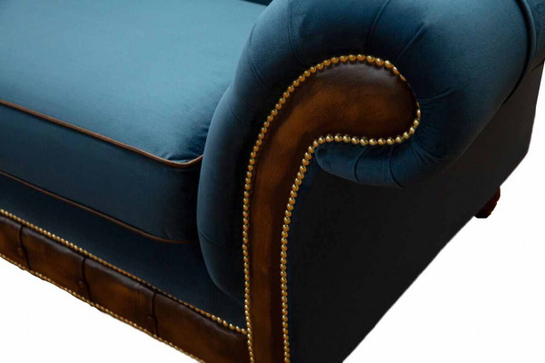 Design du canapé trois places Rembourrage Canapé Chesterfield Meuble de salon Siège