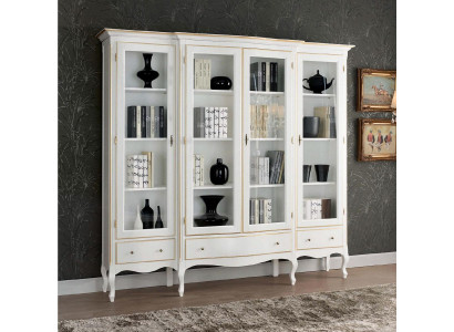 Étagère classique blanche avec des accents plaqués or