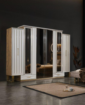 Armoire de luxe en bois avec miroir beige