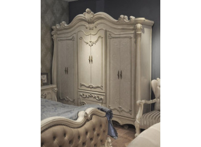 Style de garde-robe classique ou antique en bois pour chambre à coucher de style baroque