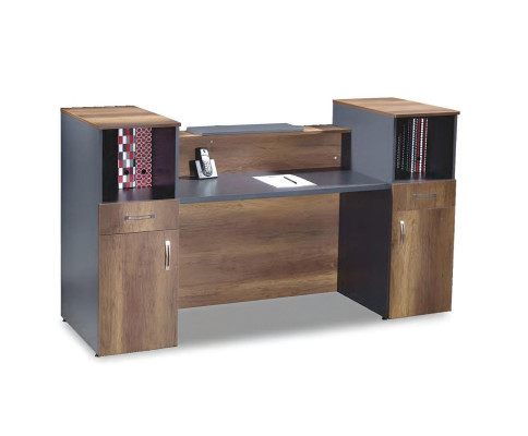 Réception Bureau de réception Bureau de réception Bureau de l'hôtel Bois Gris Table