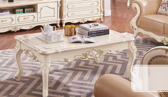 Table basse dans le salon, design chic, meubles élégants, nouveau luxe