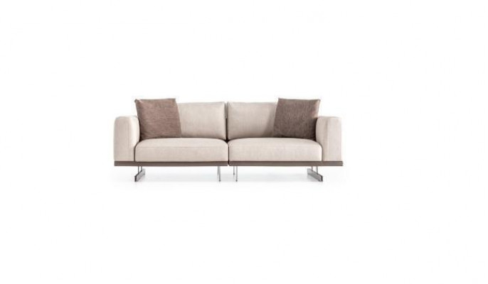 Ensemble de canapé moderne beige comprenant un canapé trois places et un canapé deux places, meubles de luxe en tissu.