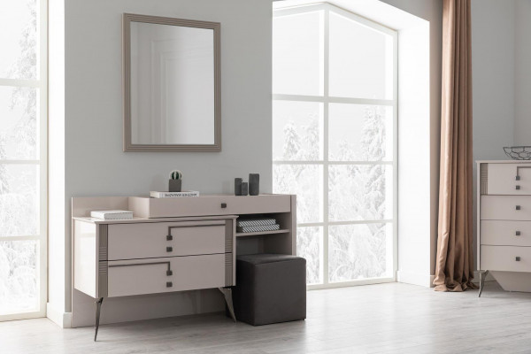 Chambre complète avec lit en suite, 2 tables de chevet, meubles de luxe en 7 pièces.