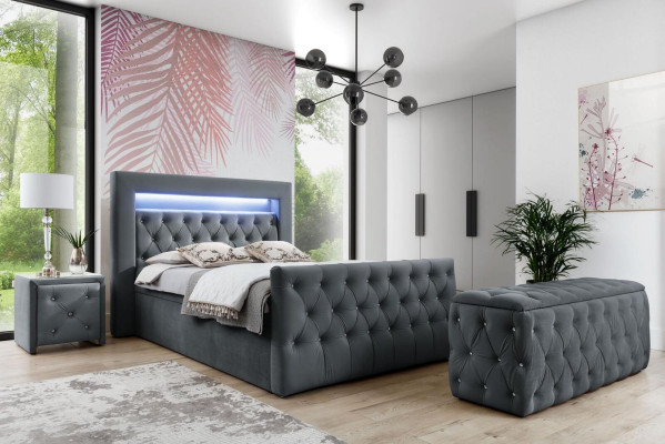 Ensemble de chambre Chesterfield gris avec lit rembourré à LED Tables de chevet en bois.