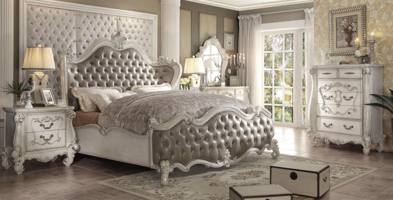 Chambre 3 pièces. Ensemble lit 2x Table de chevet Console Lits doubles Hôtel