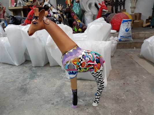 Figurine abstraite décorative statue sculpture figures statues sculptures girafe girafe
