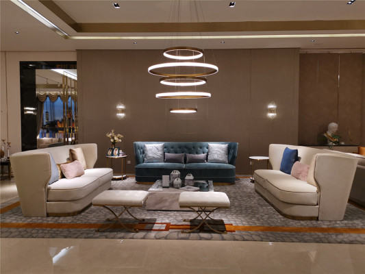 Design Luxus Couch 4-Sitzer Polster Sofa - Italienische Stil Wohnzimmer Möbel