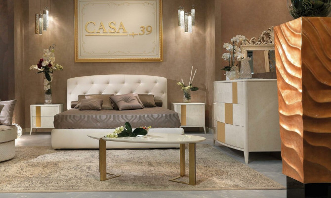 Mobilier de style italien 4 pièces. Ensemble Lit + 2x Table de chevet + Commode Chambre