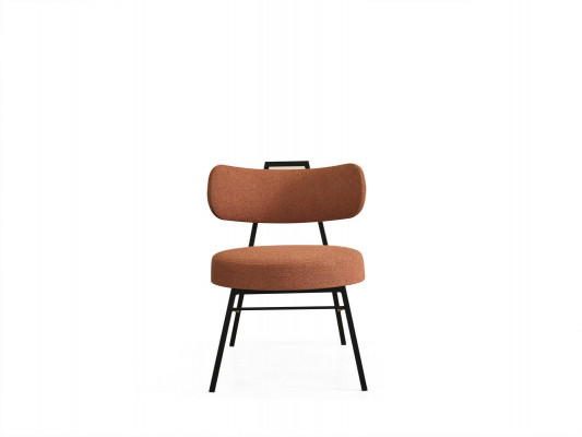Chaise ronde moderne fabriquée à partir de matériaux naturels avec un revêtement textile.