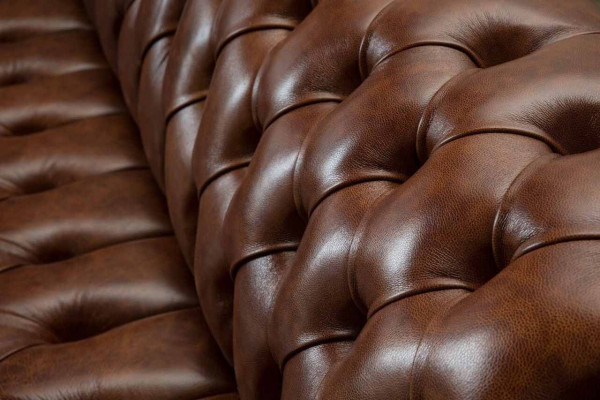 Canapé 4 places de luxe Chesterfield en cuir marron Design de style moderne