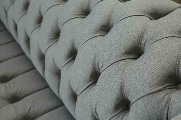 Canapé 3 places en tissu moderne de luxe gris Chesterfield Trois places nouveau