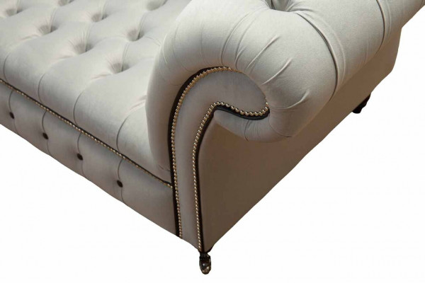 Canapé Chesterfield Deux Places Gris en Cuir.getContentPane()Sofas.