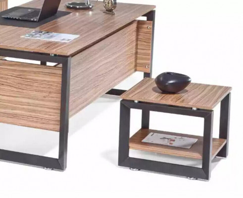 Table basse carrée brune en bois de luxe pour le design de salon de luxe