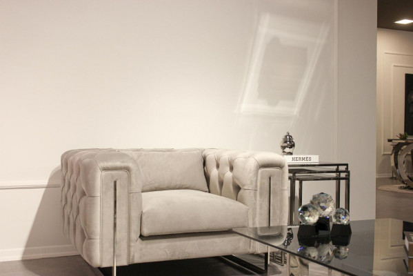 Fauteuil moderne salon Chesterfield mobilier tapisserie ameublement textile
