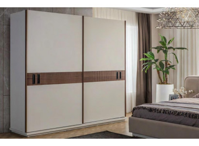 Élégantes armoires blanches pour la chambre en bois de luxe.
