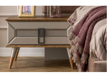 Commode de nuit avec deux tables de chevet assorties en bois gris