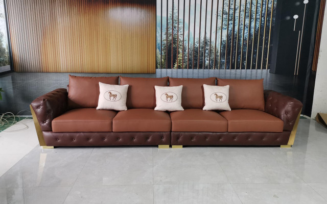 Canapé de salon de luxe moderne à cinq places au design Chesterfield